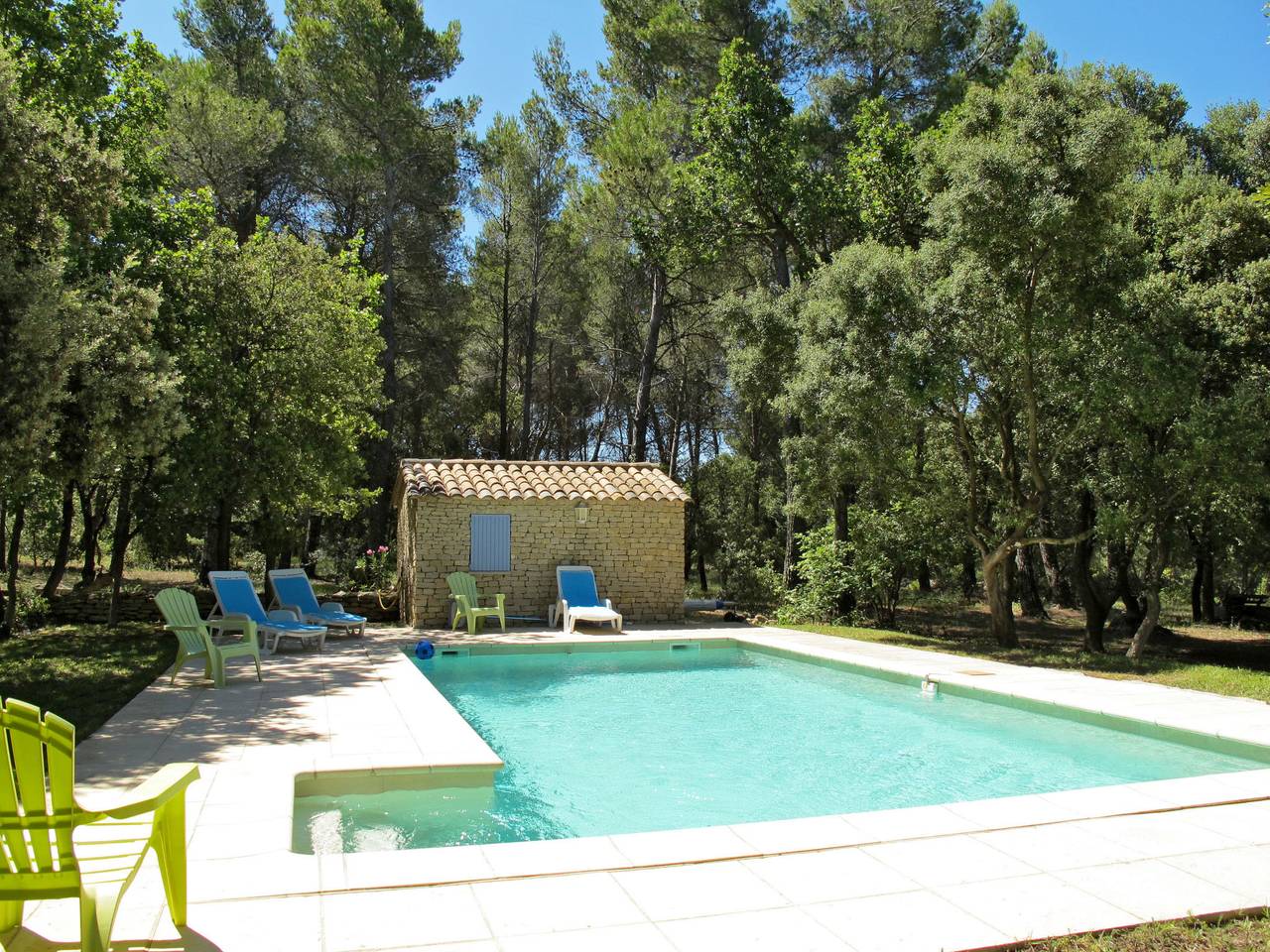 La Pinède in Pernes-les-Fontaines, Parc naturel régional du Mont-Ventoux