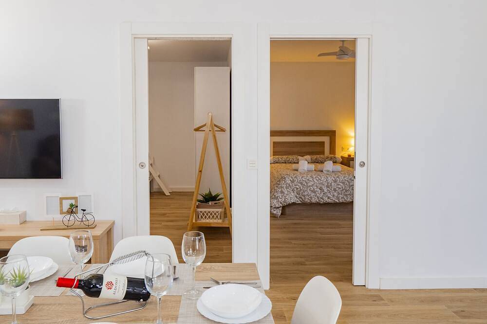 Cubo's Casa Soles & Football field / campo de futbol / piscina privada / wifi gratis in Mijas Costa, Mijas