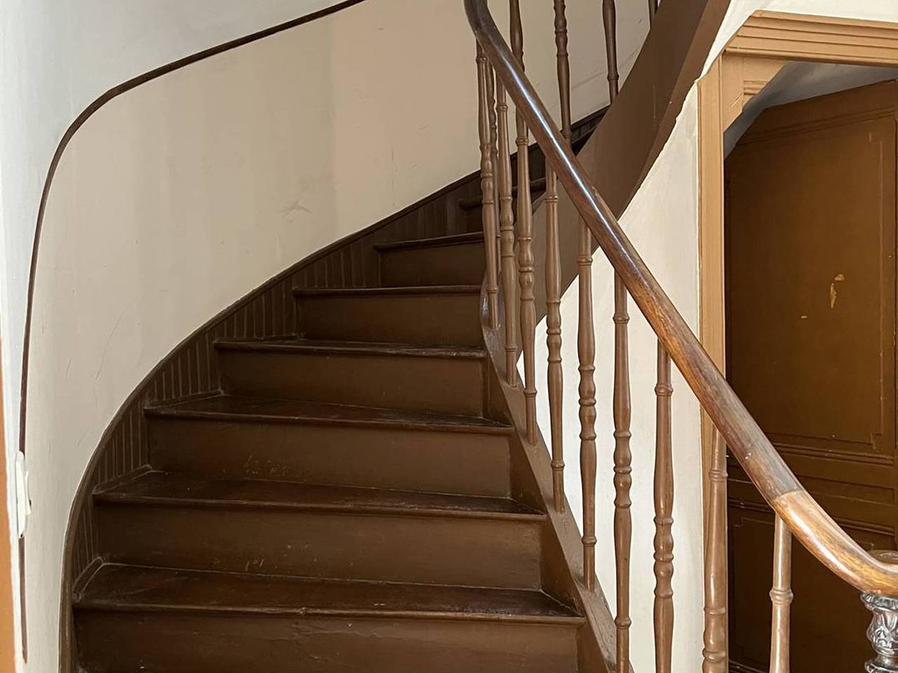 Studio entier, Studio lumineux à Cambo-les-Bains, proche thermes, coin nuit, kitchenette, internet, animaux acceptés in Cambo-les-Bains, Région de Bayonne