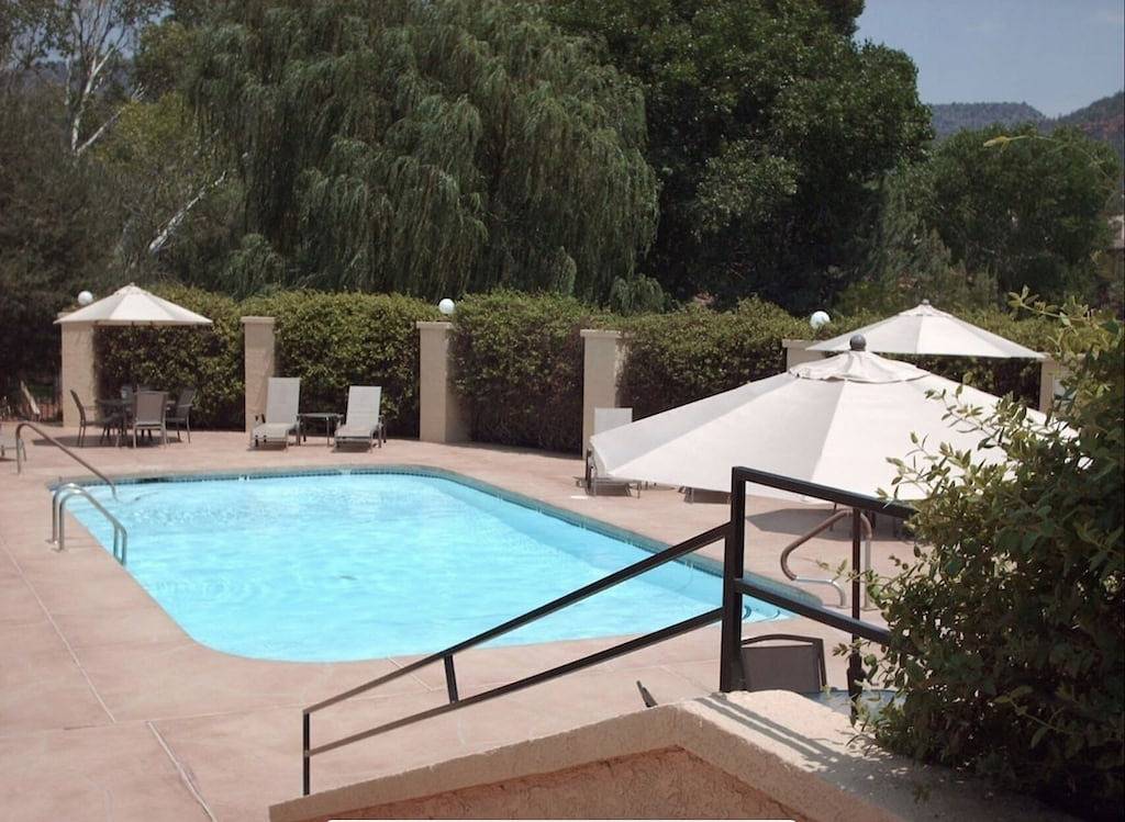 Remodeled Sedona Townhome on Golf Course – Stunning Red Rock Views !!! in Oak Creek, Oak Creek Canyon