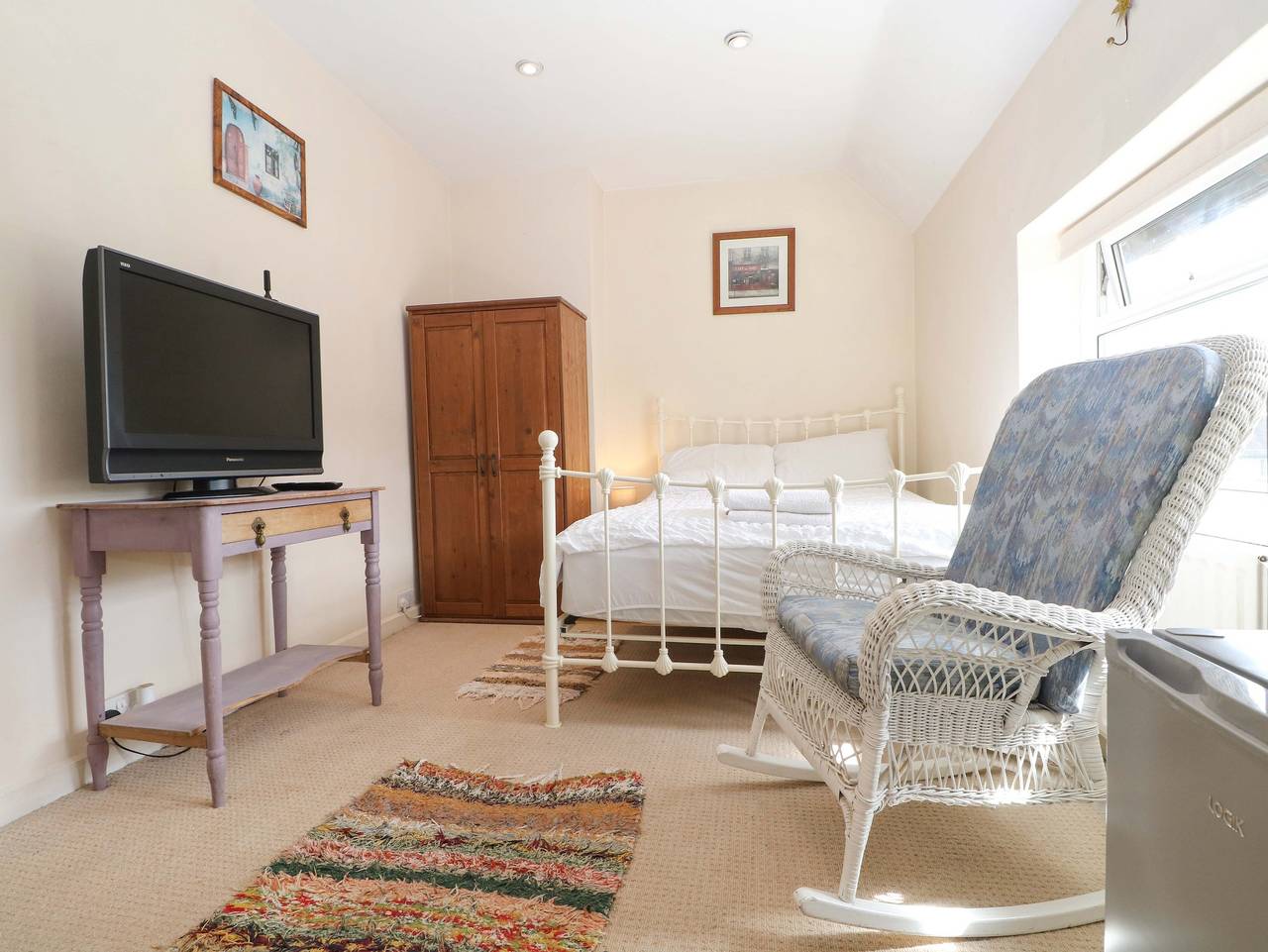 Entire apartment, Daisy Cottage in Dorking, Surrey