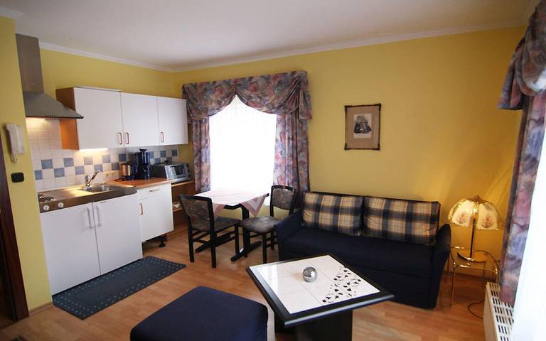 Ganze Ferienwohnung, Appartement am Kurpark in Bad Mitterndorf, Dachstein