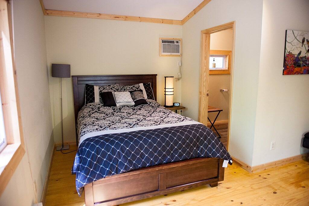 Fühlt sich an wie in einem Baumhaus! Auf dem Creek! Feuerstelle! 2min zum Weingut! in Union County (IL)