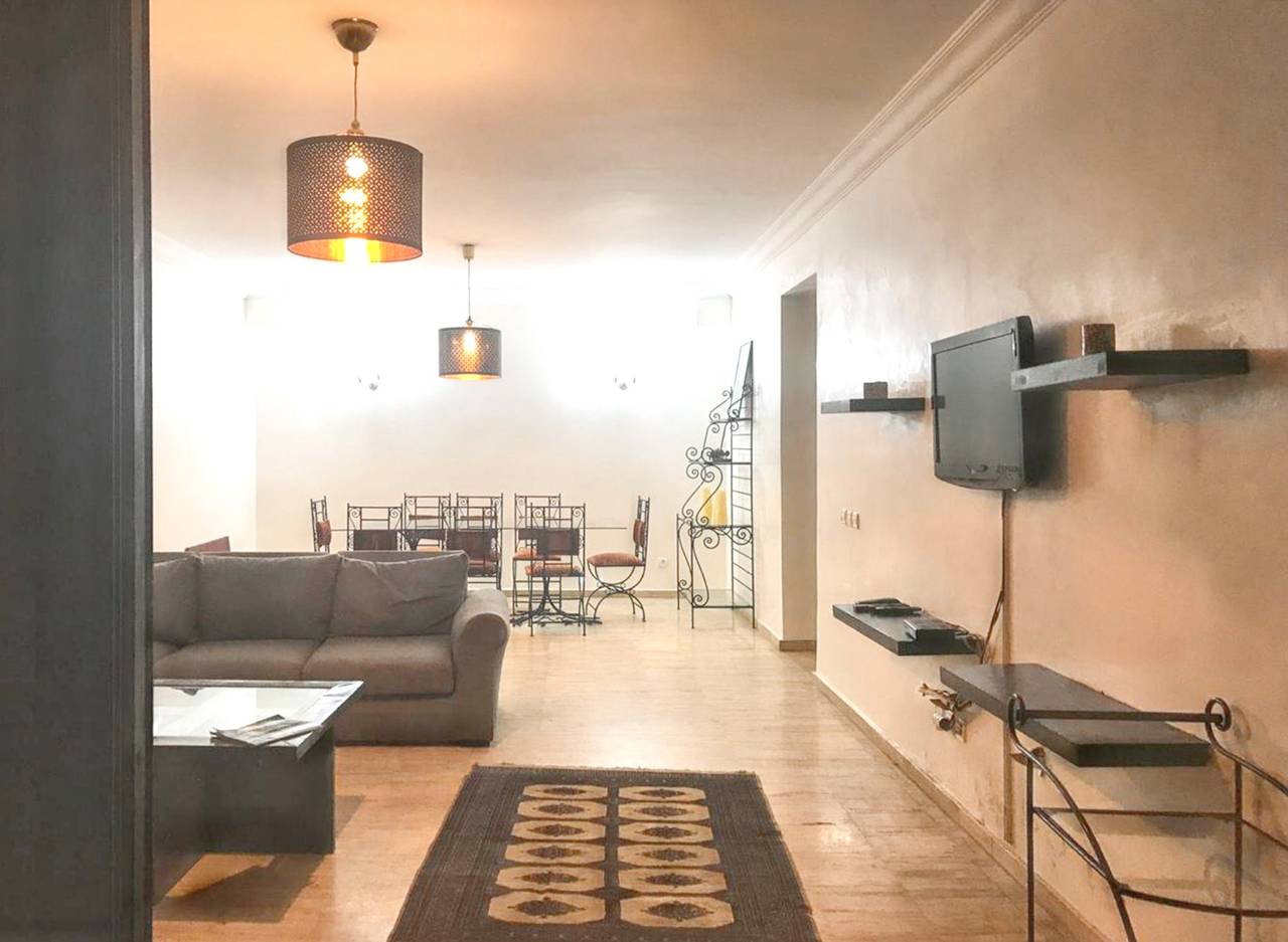 Entire apartment, Chic Apartment in Casablanca with Shared Pool - 100 sqm in Casablanca, Grand Casablanca region