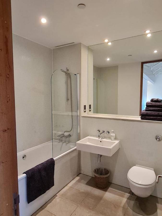 Entire apartment, Two-Bedroom Apartment in Plymouth, England