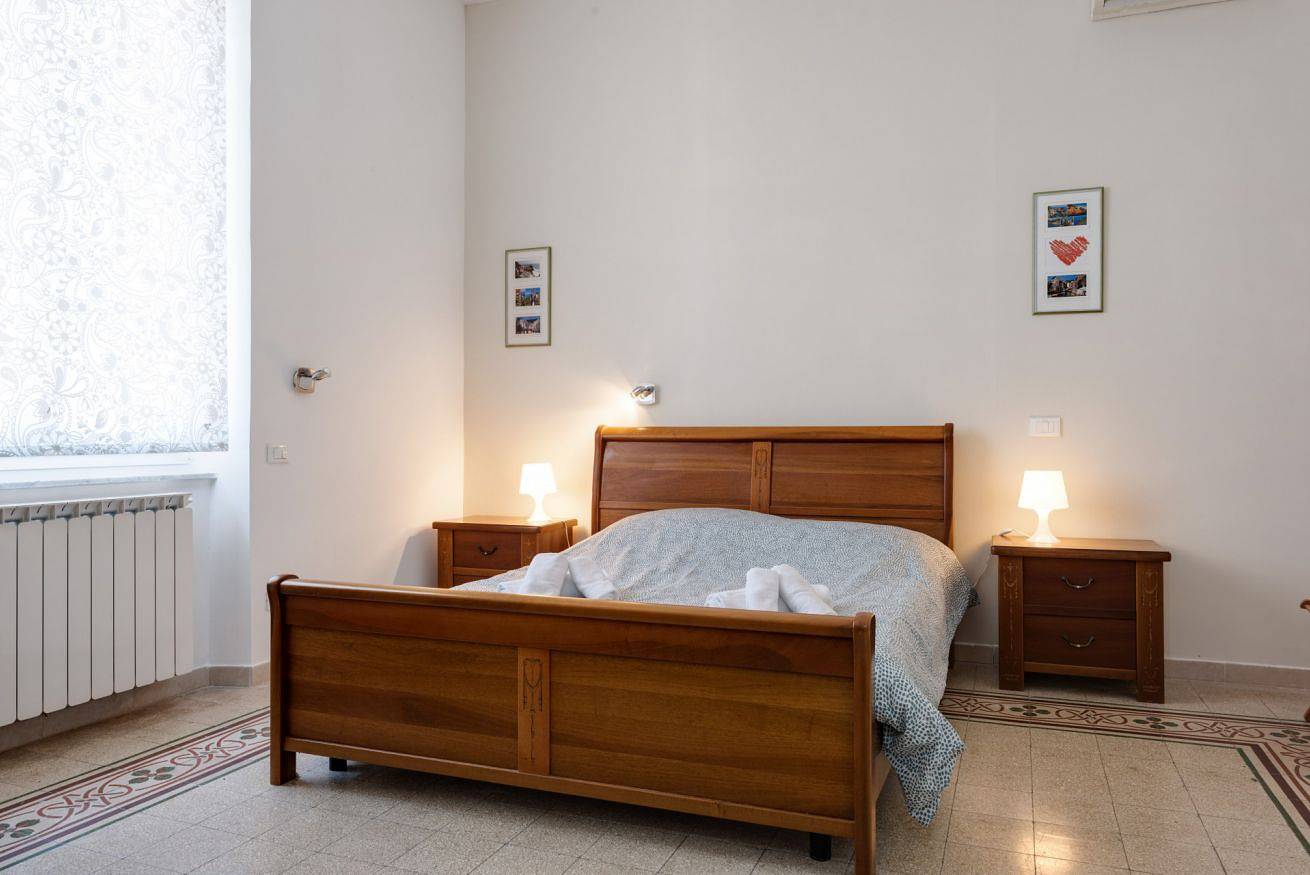 Entire apartment, Piazza Concordia Apartment with Balcony x5 in La Spezia (City), La Spezia