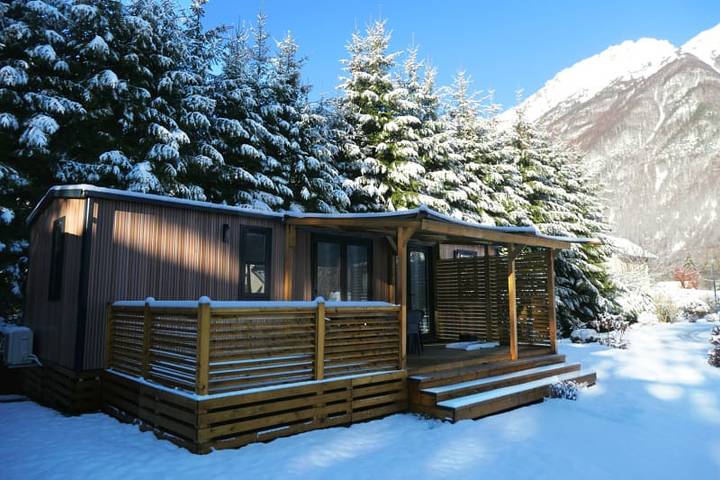 Caravane pour 6 personnes, avec Balcon/Terrasse ainsi que Terrasse et Jardin