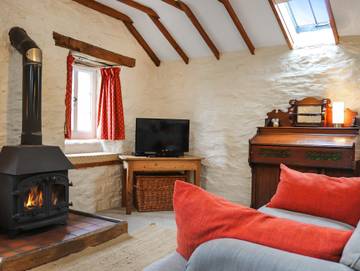 Log Cabin for 2 People in Rhydlanfair, Conwy region, Photo 3