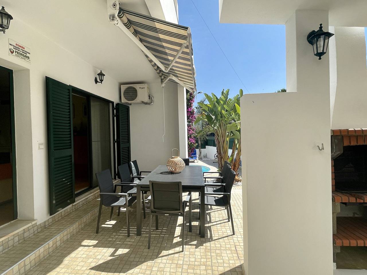 Villa à Albufeira pour 8 pers., piscine privée, jardin, clim, Wifi, barbecue in Albufeira, District de Faro