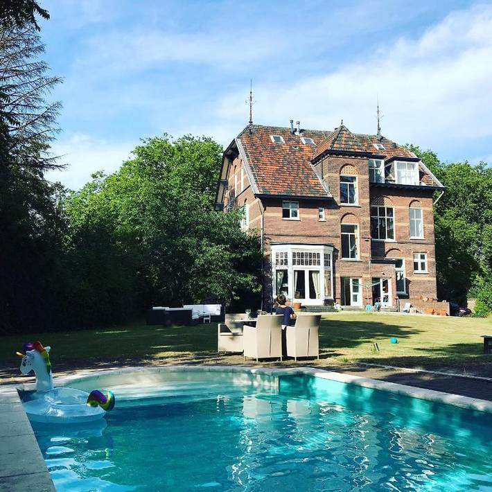 Ferienwohnung für 2 Personen, mit Terrasse und Garten sowie Pool und Sauna
