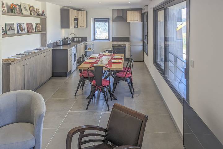 Gîte pour 6 personnes, avec balcon dans Office De Tourisme Des Albiez - 4