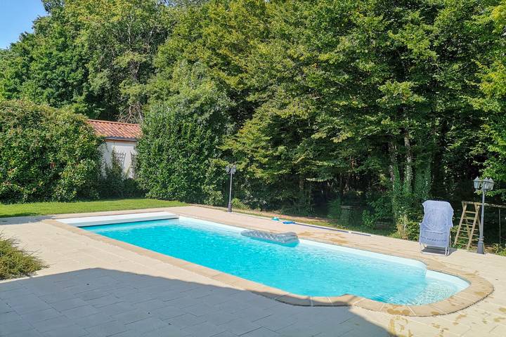 Location de vacances pour 8 personnes, avec piscine à Les Forges - 3