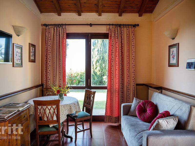 Tritt — Panoramic apartment for 2 people in Bettona with swimming pool in Bettona, Provincia de Perugia