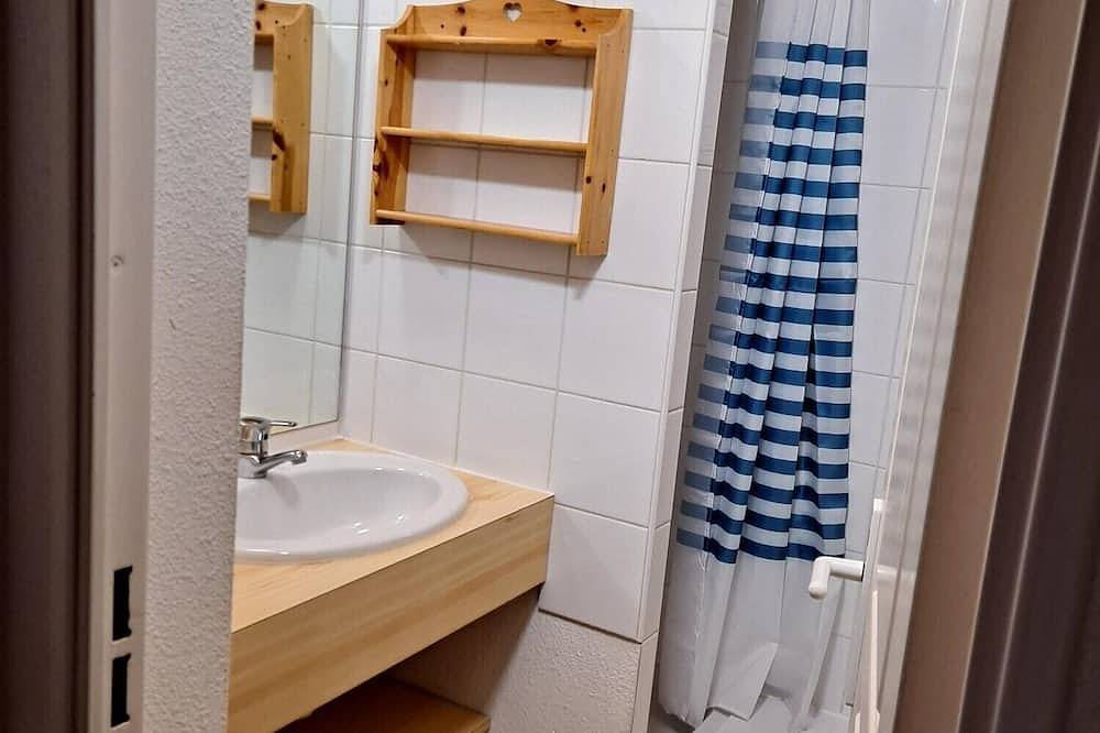 Ganze Wohnung, 42 m² duplex apartment at the foot of the ski slopes in Station de Risoul, Risoul