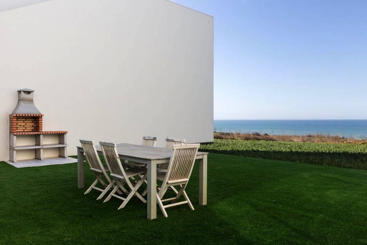Villa - Beach Front in A dos Cunhados e Maceira, Distrito de Lisboa
