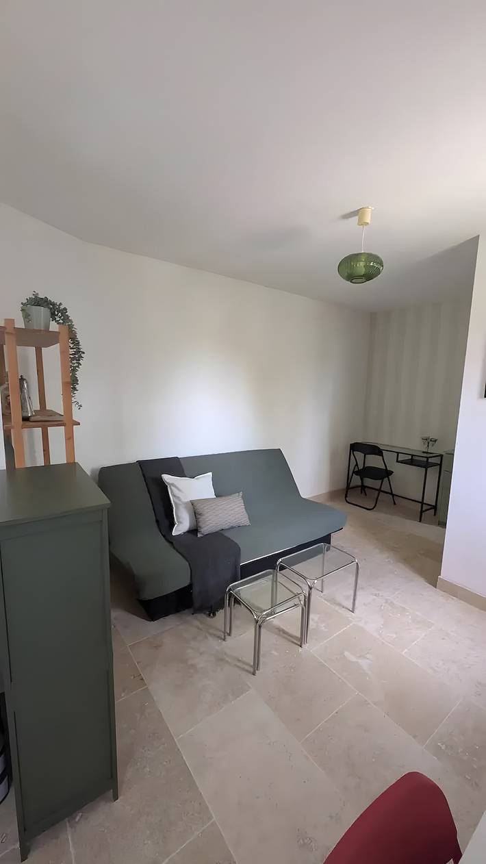 Studio entier, Studio 'Les Clapas' avec terrasse privée, jardin privé et climatisation in Saint-Montan, Privas (arrondissement)