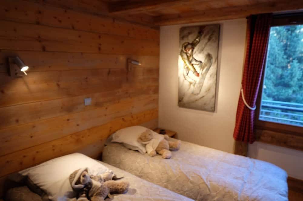 Entire apartment, Bright apartment / village center / 5 minutes from Les Grands Montets / garage / swimming pool in Argentière, Chamonix-Mont-Blanc