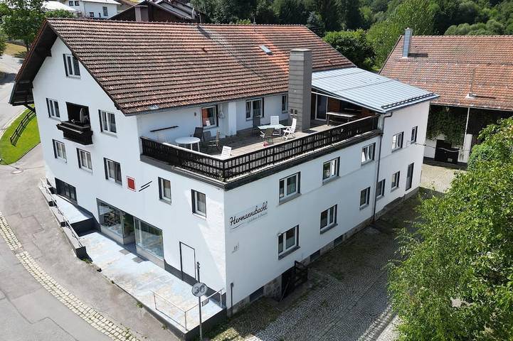 Apartamento inteiro, Vacation apartment (45sqm) with access to the bathing pond in Bischofsmais, Baviera Oriental