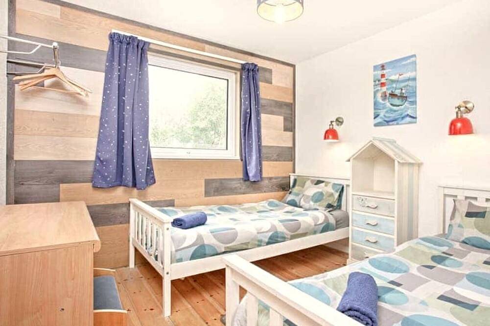 Beaches, 2 Bedroom Chalet On the 4*Welcome Holiday Park, Dawlish Warren, Devon in Dawlish Warren, Dawlish