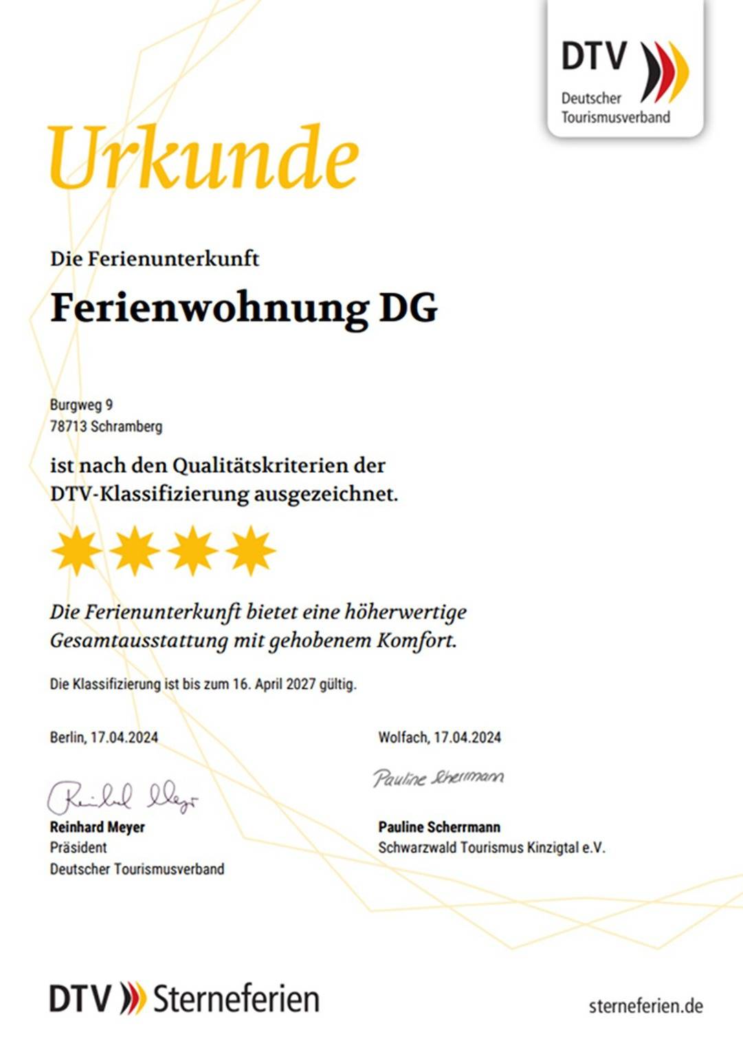 Ganze Wohnung, Ferienwohnung "Villa Fink Dachgeschoss" mit Bergblick,  priv. Balkon, priv. Terrasse und Wlan in Schramberg, Mittlerer Schwarzwald