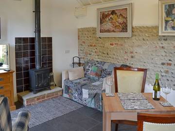 Holiday Home for 2 People in Norfolk, East of England, Photo 2