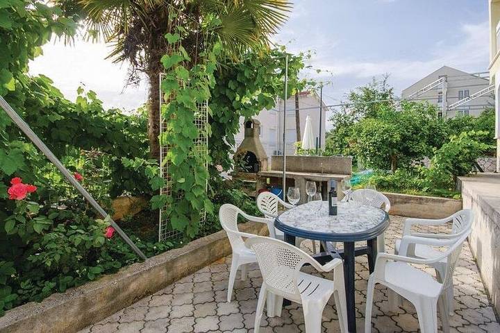Ferienwohnung für 3 Personen, mit Terrasse auf Ciovo