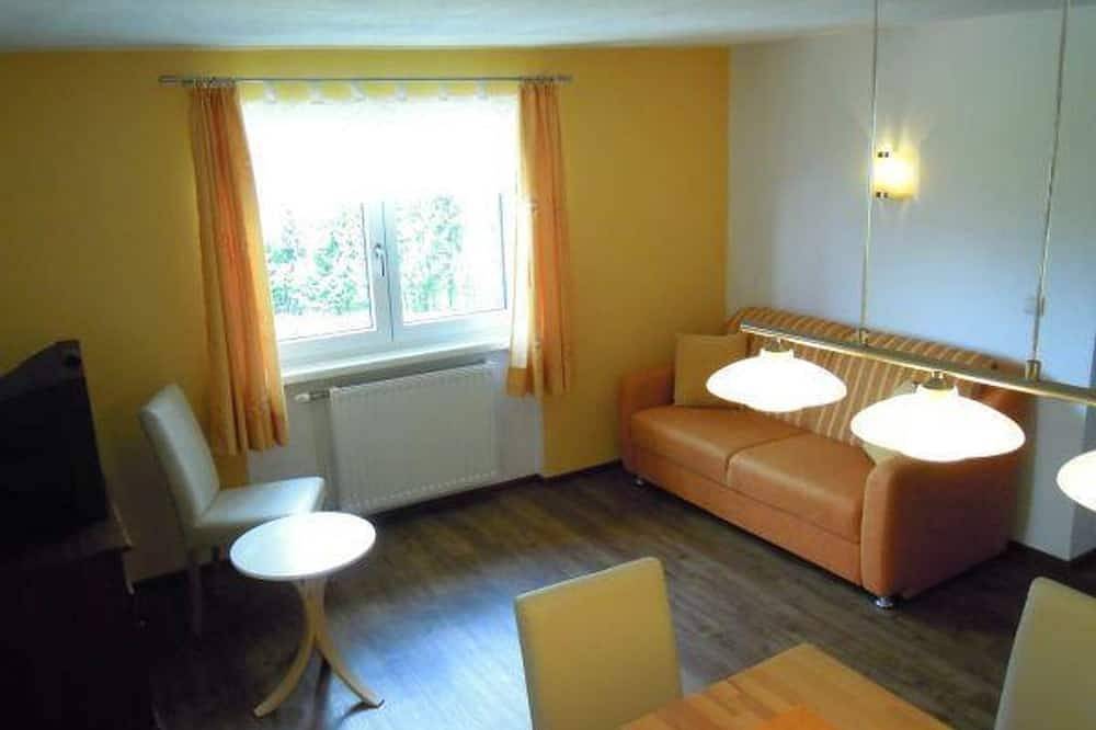 Apartment/1 Schlafraum/Dusche, Wc - Höchhäusl, Ferienhaus in Werfenweng, Bundesland Salzburg
