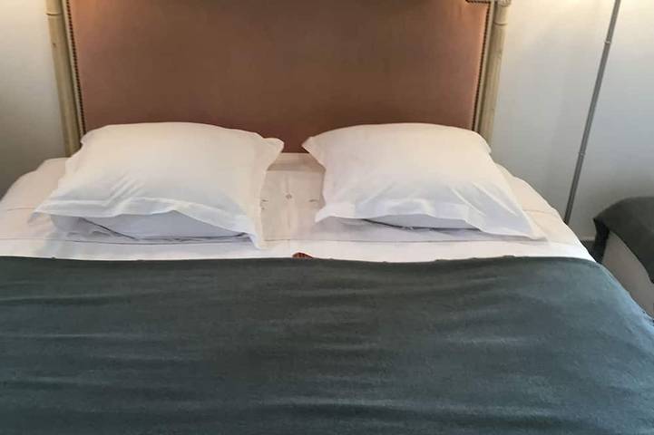 Location de vacances pour 11 personnes, avec terrasse et jardin à Bonnemain - 3