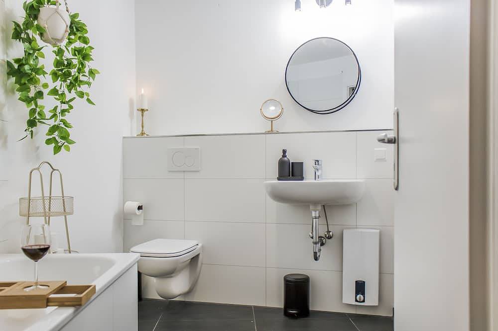 Entire apartment, Old town flair: pedestrian zone -Parking -Workplace in Braunschweig (Germany), Brunswick Region