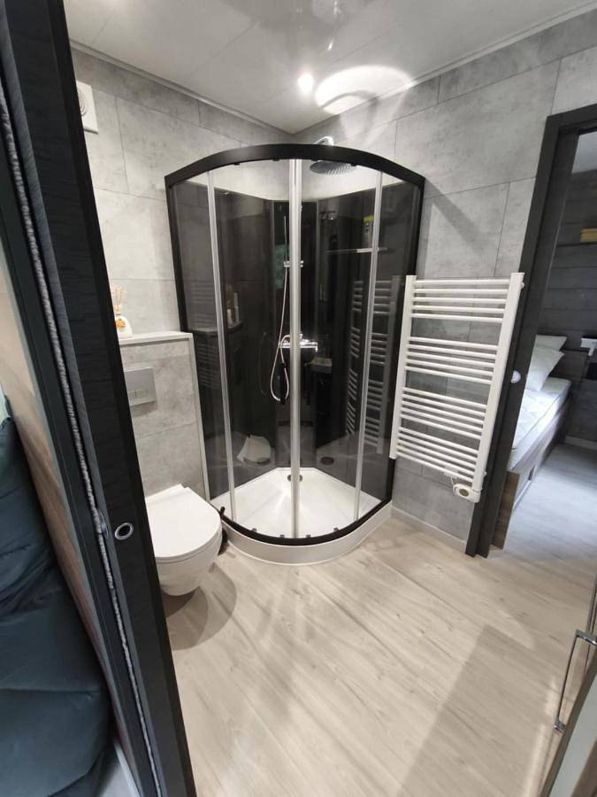 Appartement entier, Insolite - Conteneur amenagé in Saint-Laurent-de-la-Prée, Région de Rochefort