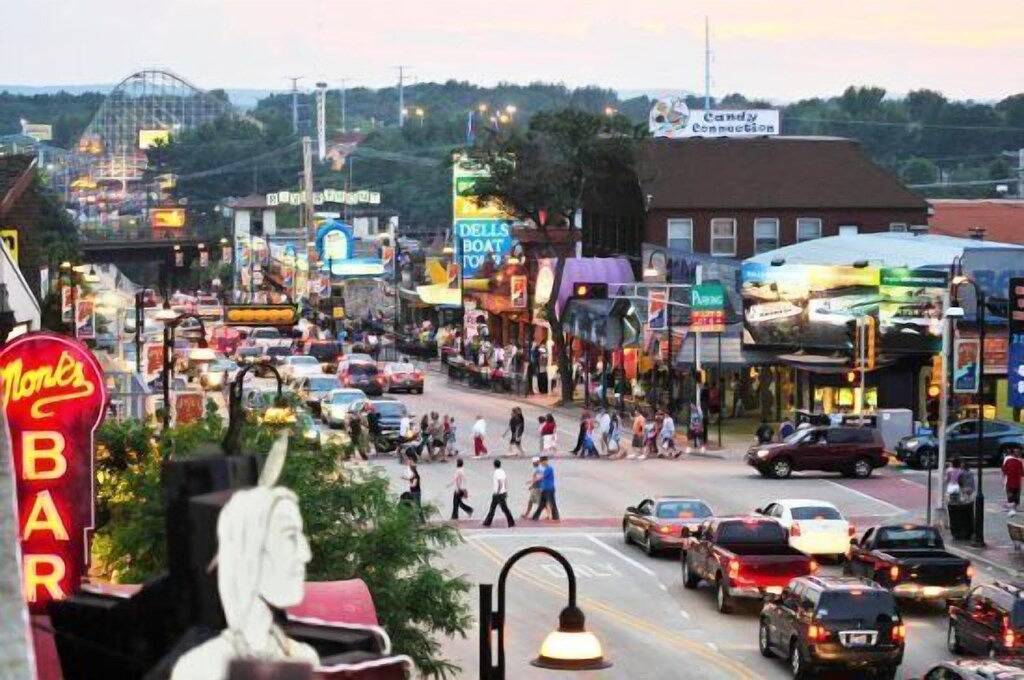 Nord Haus am Dell Creek Channel in Lake Delton, Sauk County