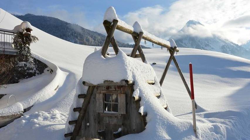 Holiday apartment for 2 people, with sauna and garden as well as view, child-friendly in Au