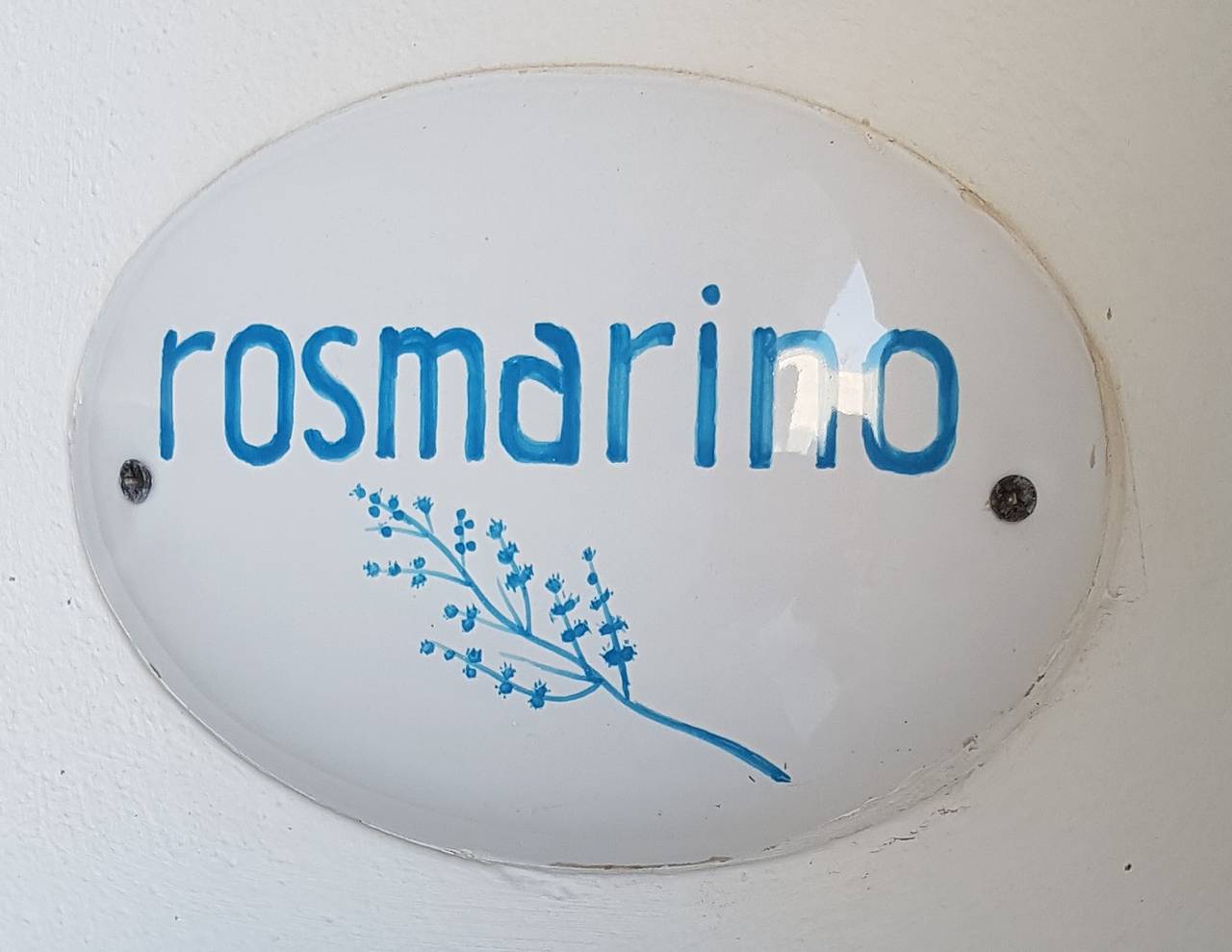 Apartamento entero, Apartamento 'Il Rosmarino' con jardín privado, Wi-Fi y aire acondicionado in Taviano, Golfo de Tarento