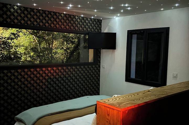 Location de vacances pour 2 personnes, avec jacuzzi à Saint-Restitut - 2