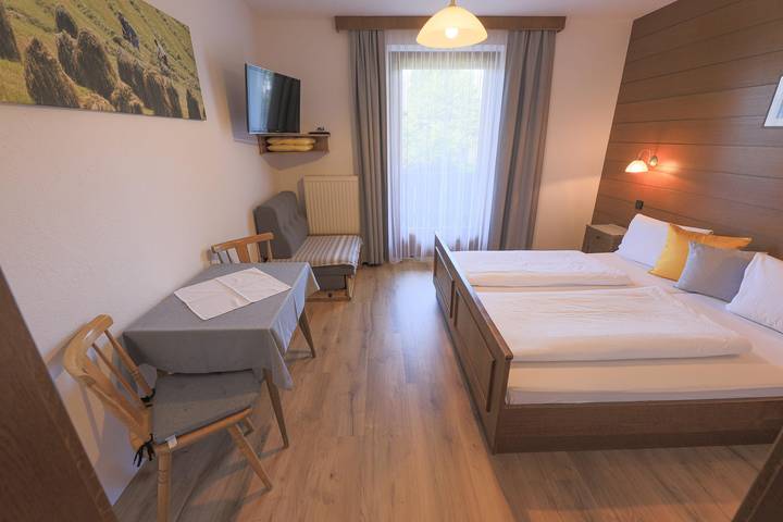 Ganze Ferienwohnung, Zimmer Nr. 1 in Gailtaler Alpen, Obertilliach