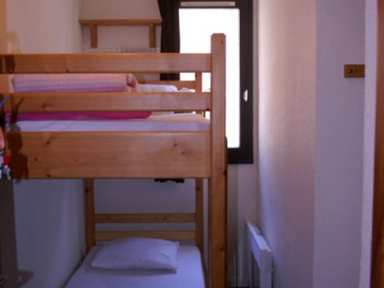 Entire apartment, Cozy Studio with Balcony, Near Slopes and Shops, Ski-in/Ski-out Access in La Ferrière, Le Pleynet