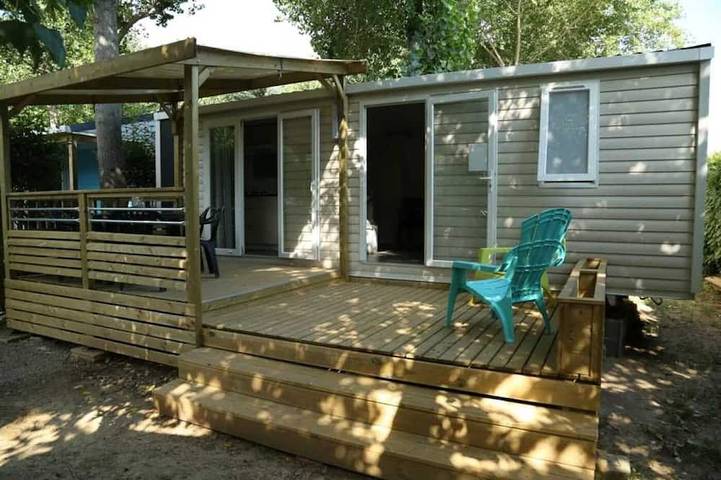 Camping pour 8 personnes près du Canal du Midi