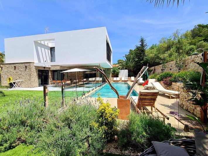 Ferienhaus für 12 Personen, mit Garten und Ausblick sowie Pool - 1