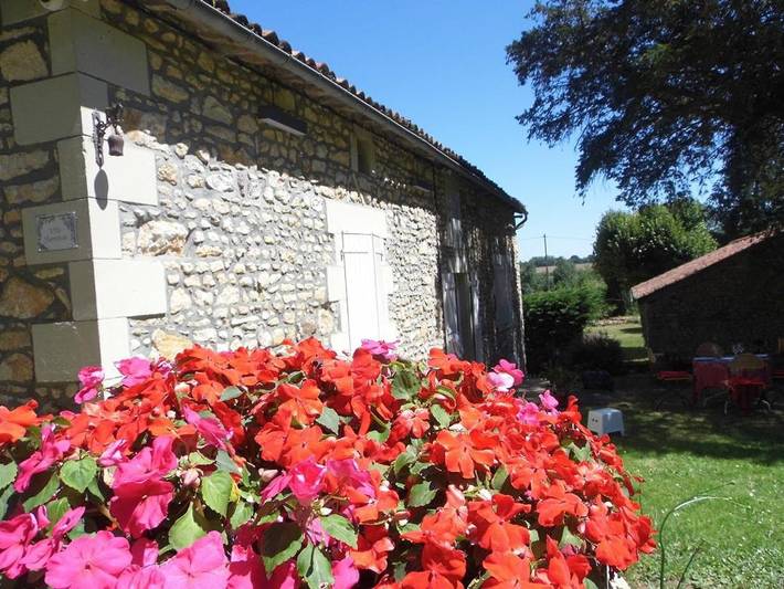 Cottage pour 3 personnes, avec vue ainsi que piscine et jardin à Pindray