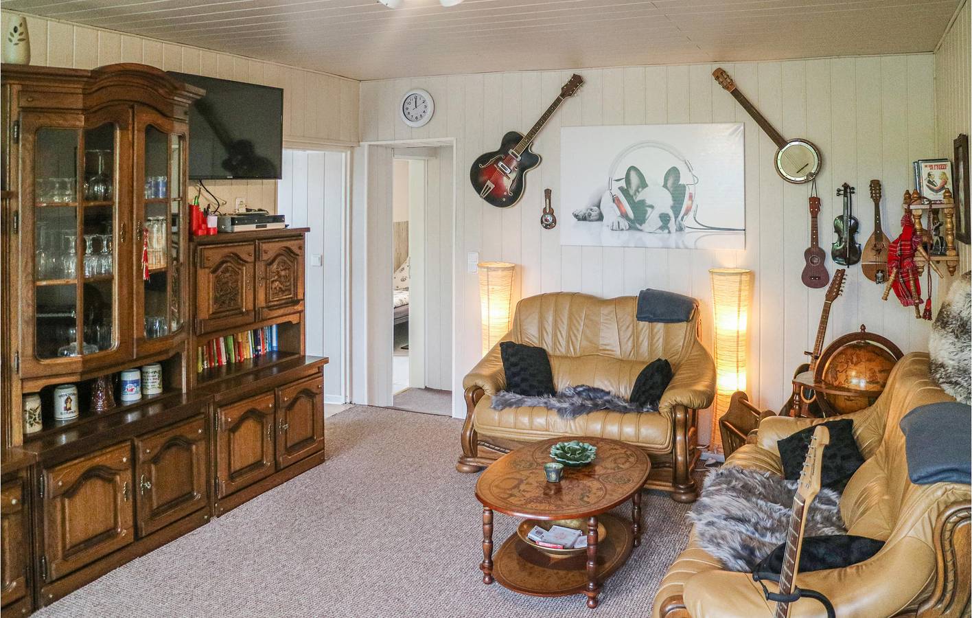 Ganze Ferienwohnung, Modernes Apartment mit Parkplatz, Terrasse und TV in Schwaan, Mecklenburgische Ostseeküste