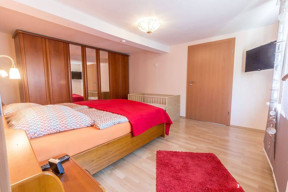 Ganze Wohnung, Natur pur am Limes: Andrea's gemütliche Ferienwohnung für 4 Personen in Pohl, Lahn-Taunus