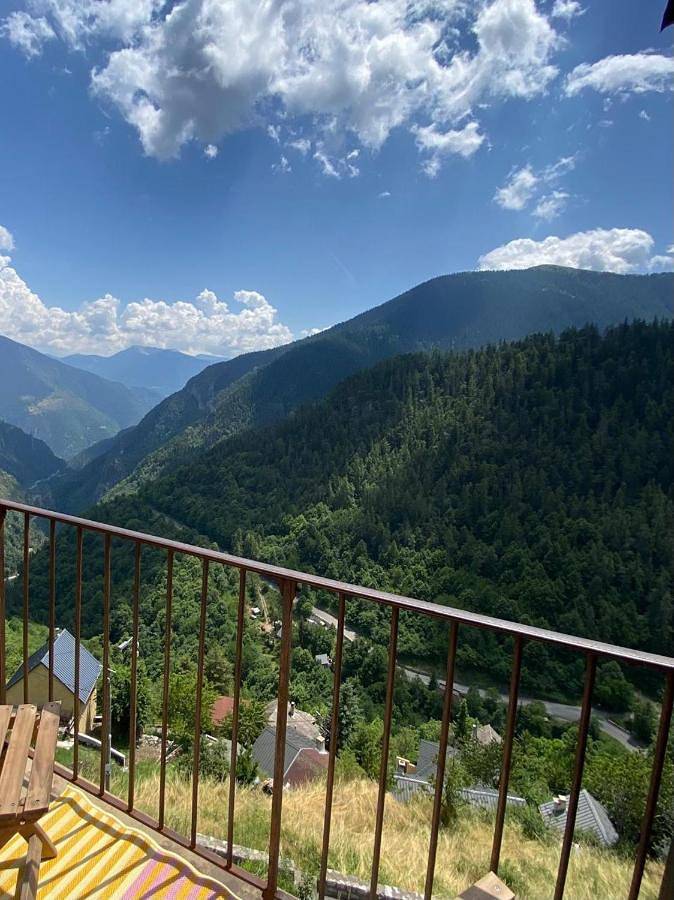 Gîte pour 2 personnes, avec vue et balcon à Roubion