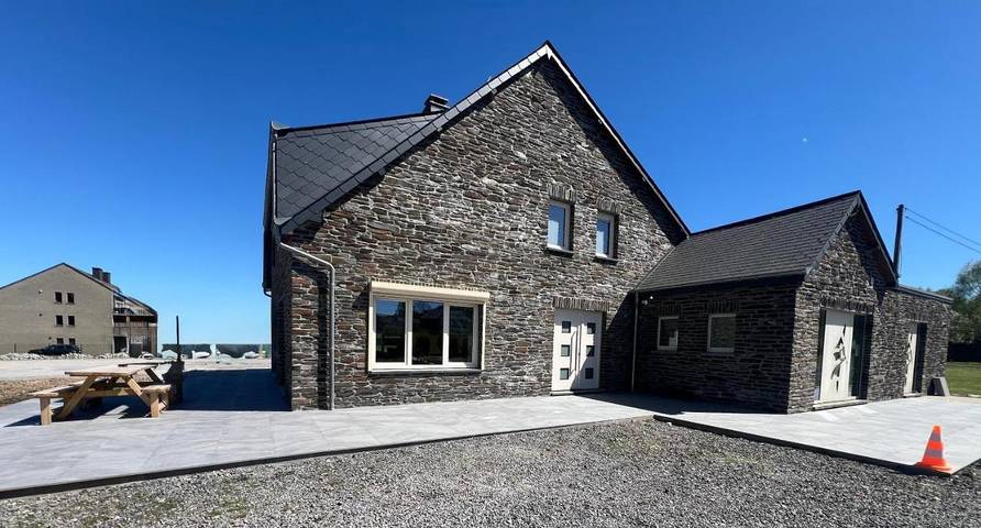 Location de vacances pour 6 personnes, avec Balcon et Terrasse ainsi que Jardin et Vue à Tenneville - 2