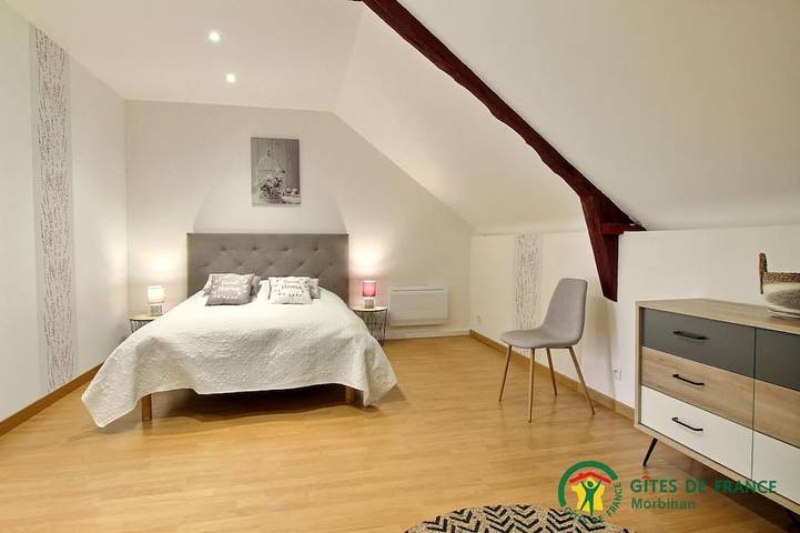 Location de vacances pour 7 personnes, avec piscine ainsi que terrasse et jardin à Péaule - 4