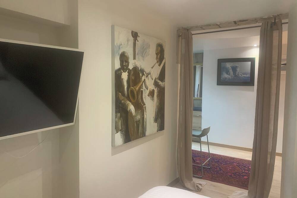 Entire apartment, Very quiet F1 with sleeping alcove in Épinal, Épinal region