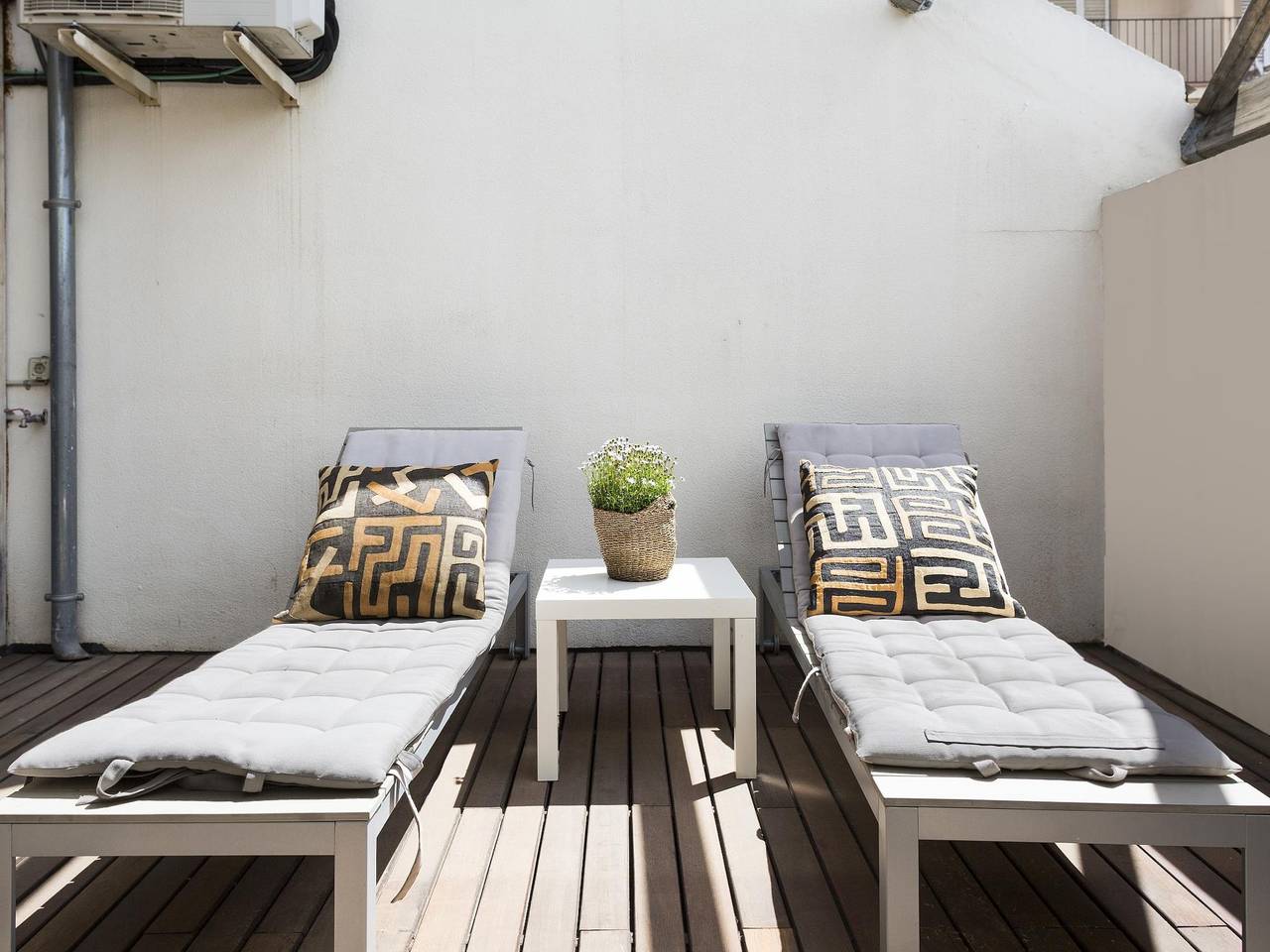 Appartamento intero, Appartamento per un lungo soggiorno con terrazza privata in Barcelona Centre, Barcellona