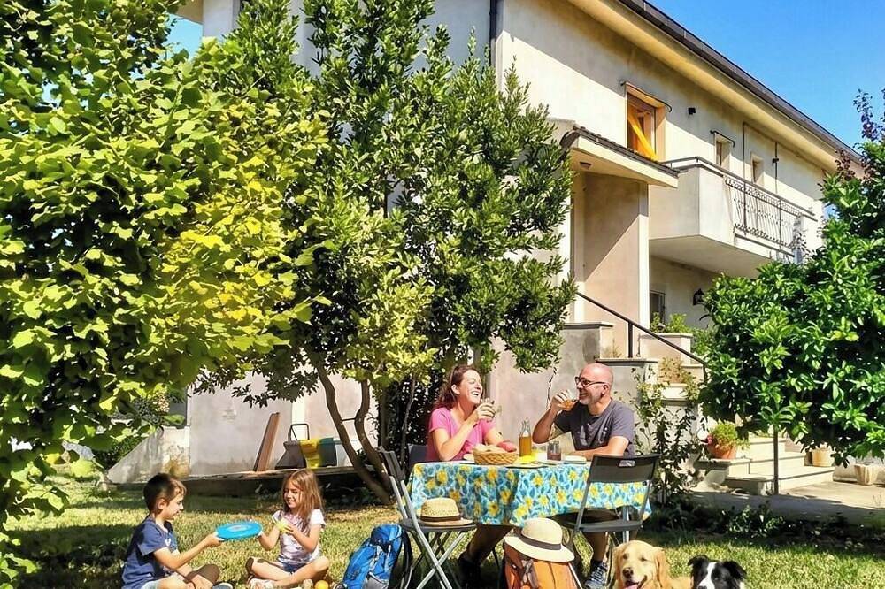 Apartamento entero, Da Jack Apartment with garden and parking, Penne Ideal for families and pets! in Penne, Provincia de Pescara