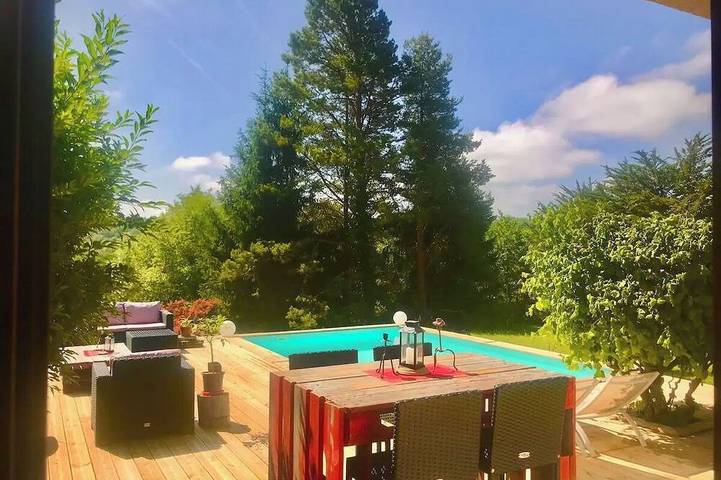 Gîte pour 6 personnes, avec Jardin et Piscine