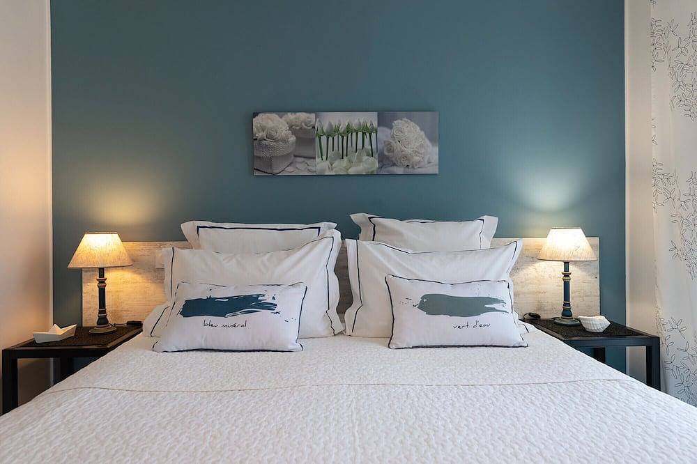 Entire apartment, Apartment, exceptional sea view. in Moëlan-sur-Mer, Quimper region