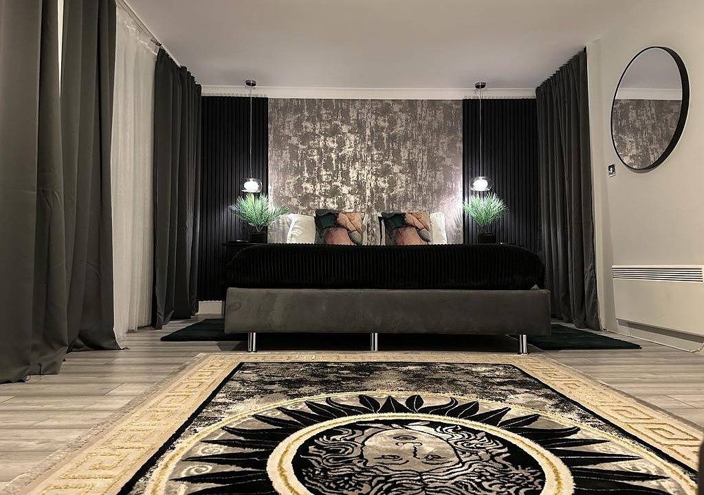 Ganze Ferienwohnung, 1 Bed Flat - Sleeps 2 - Jacuzzi - Parking - Wifi in Birmingham, Birmingham und Umgebung